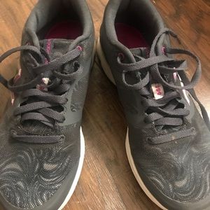 Women’s New Balance Crosstrainers Size 5.5